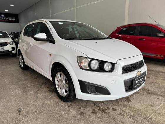 CHEVROLET SONIC 1.6 LT 16V FLEX 4P AUTOMÁTICO CHEVROLET SONIC 1.6 LT 16V FLEX 4P AUTOMÁTICO